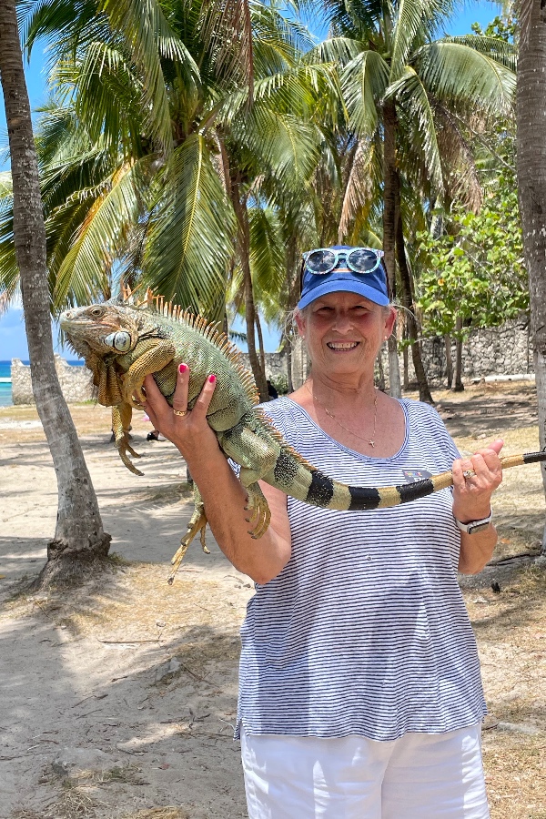Cruise Brothers Travel Agent Cheryl Clayton